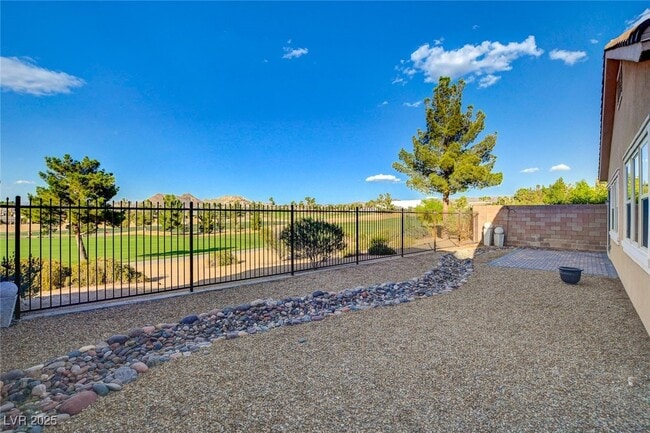 property at 484 Punto Vallata Dr