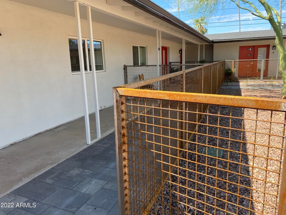 3332 N 66th Pl-Unit -1 in Scottsdale, AZ - Foto de edificio