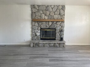 428 W Ward Ave in Ridgecrest, CA - Building Photo - Building Photo