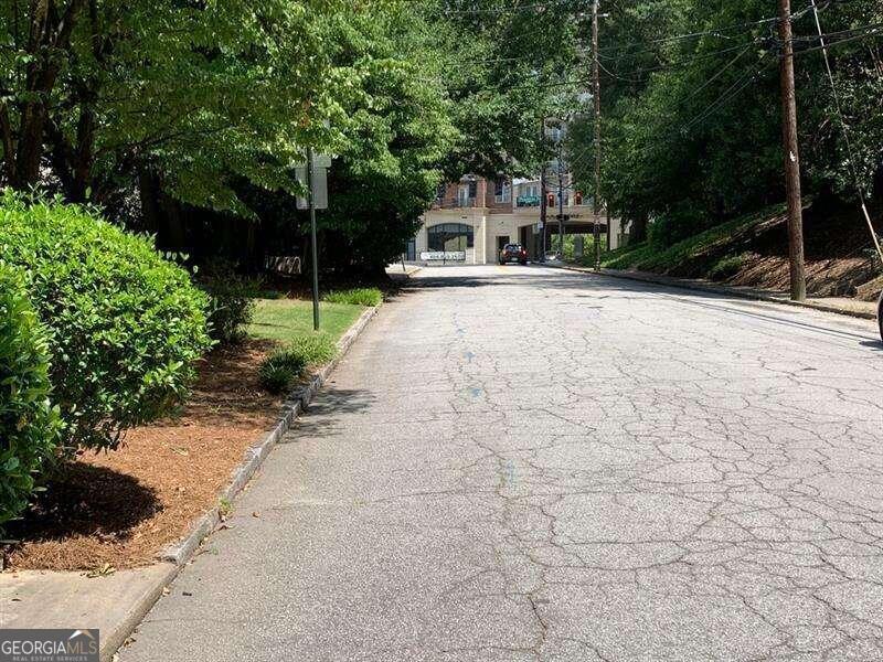 21 Peachtree Memorial Dr NW-Unit -9 in Atlanta, GA - Building Photo