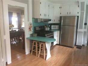 15 Warren St in Milford, CT - Building Photo - Building Photo