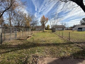 312 N Delaware St in Catoosa, OK - Foto de edificio - Building Photo