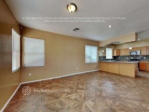 1323 S 121st Ln in Avondale, AZ - Foto de edificio - Building Photo