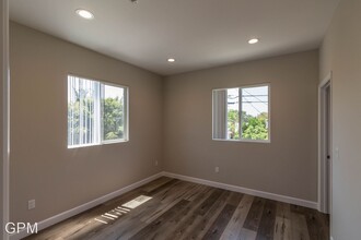 5649 Willowcrest Ave in Los Angeles, CA - Building Photo - Building Photo
