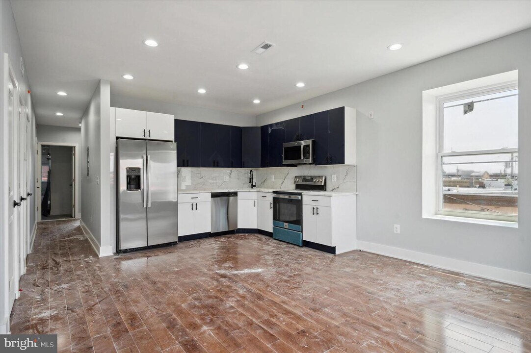 2657 E Clearfield St Photo