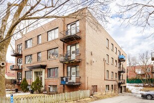 4840 Édouard-Montpetit Boul in Montréal, QC - Building Photo
