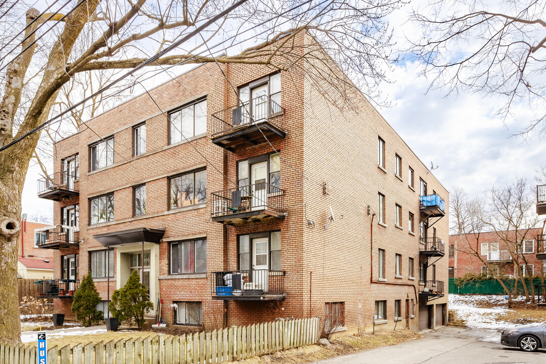 4840 Édouard-Montpetit Boul in Montréal, QC - Building Photo