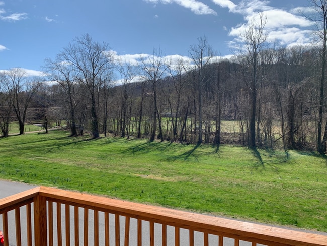 2108 Pleasant View Dr in Johnson City, TN - Building Photo - Building Photo