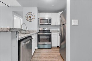 185 SE 14th Ter, Unit 1611 in Miami, FL - Building Photo