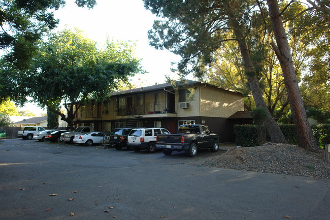 815 West 5th Street in Chico, CA - Building Photo - Building Photo