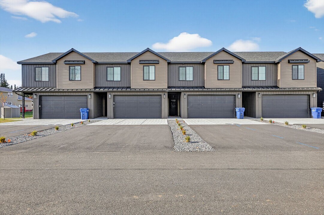 520 N 4th St in Ashton, ID - Building Photo