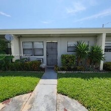 1845 Pembroke Rd in Hollywood, FL - Building Photo - Building Photo