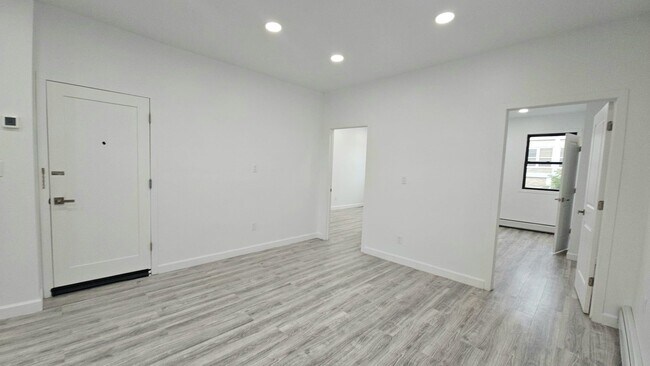 1210 12th St in North Bergen, NJ - Building Photo - Building Photo