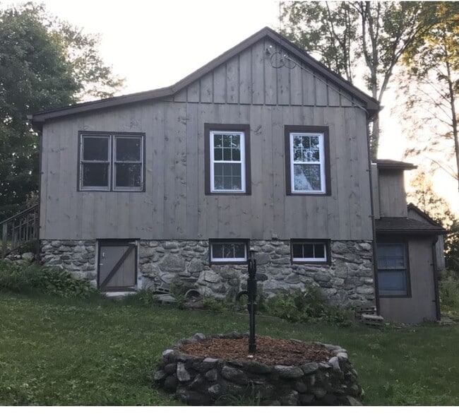 119 Croton Park Rd in Cortlandt, NY - Building Photo - Building Photo