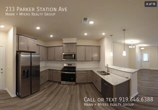 233 Parker Sta Ave in Fuquay Varina, NC - Building Photo - Building Photo