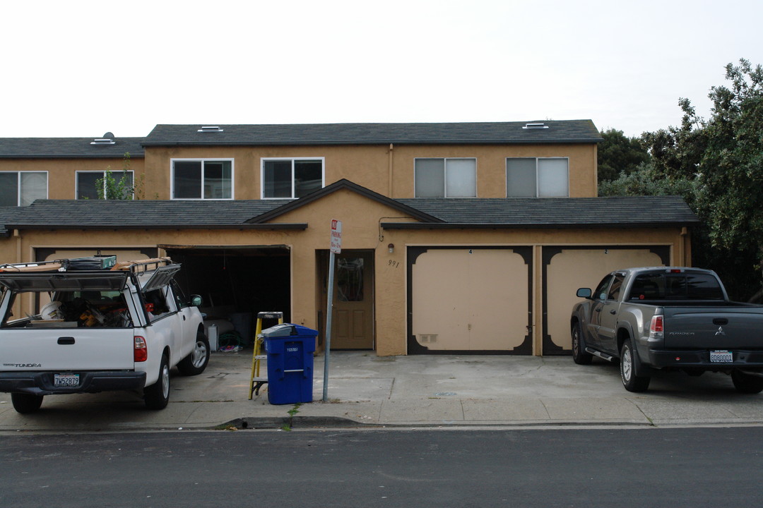 991 Brusco Way in South San Francisco, CA - Building Photo