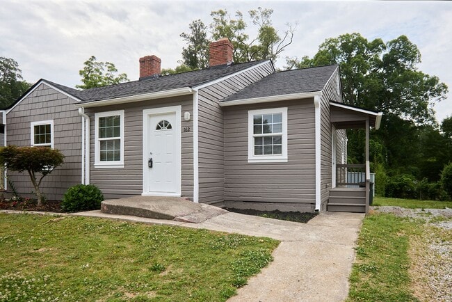164 Hedges St SE