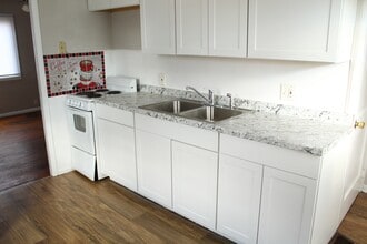 3302 Karl Rd in Columbus, OH - Building Photo - Building Photo