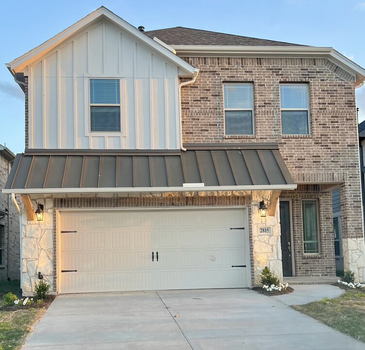 2815 Woodland Ct in Wylie, TX - Foto de edificio