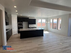 31 W Camino Oso in Washington, UT - Building Photo - Building Photo