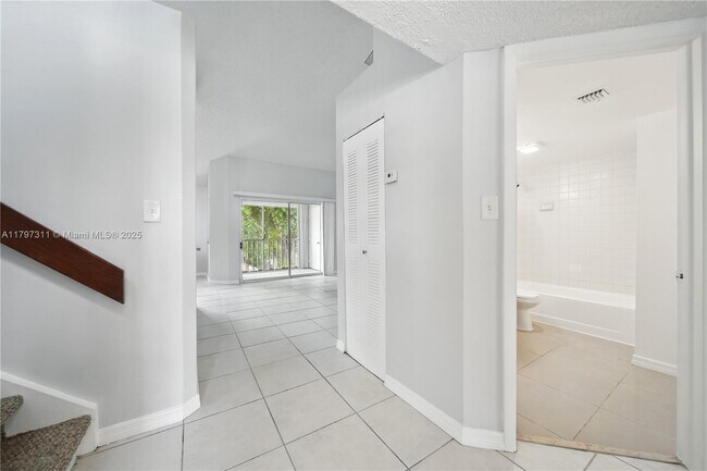9139 SW 138th Pl in Miami, FL - Building Photo - Building Photo