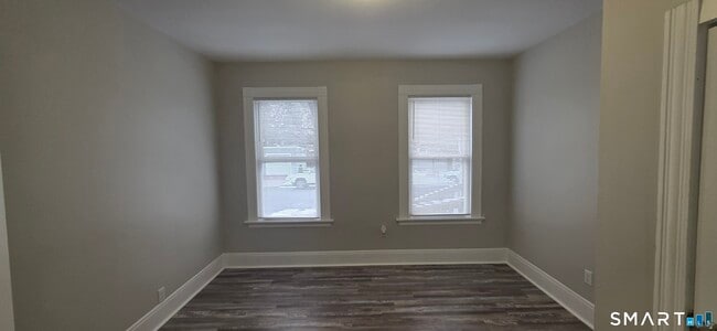 114 Cedar Hill Ave in New Haven, CT - Building Photo - Building Photo