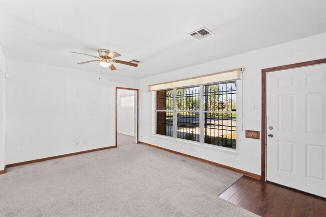 241 W Rittenhouse St in Houston, TX - Foto de edificio - Building Photo