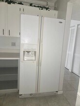 17000 NW 67th Ave, Unit 321 in Hialeah, FL - Building Photo - Building Photo