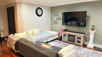 190-18 Woodhull Ave in Queens, NY - Building Photo - Building Photo