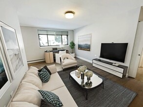 6040 N Sheridan Rd in Chicago, IL - Building Photo - Building Photo