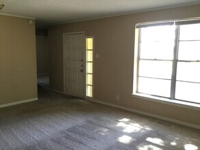 1703 Carlisle St in Irving, TX - Building Photo - Building Photo