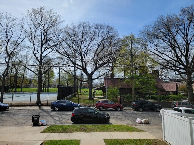 65 Bard Ave, Unit 2 in Staten Island, NY - Building Photo - Building Photo