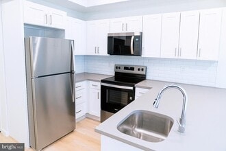 7248 Rising Sun Ave in Philadelphia, PA - Building Photo - Building Photo