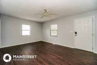 3307 Eisenhower Rd in Columbus, OH - Building Photo - Building Photo