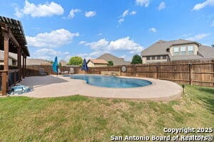 8726 Hideout Bnd in San Antonio, TX - Foto de edificio - Building Photo