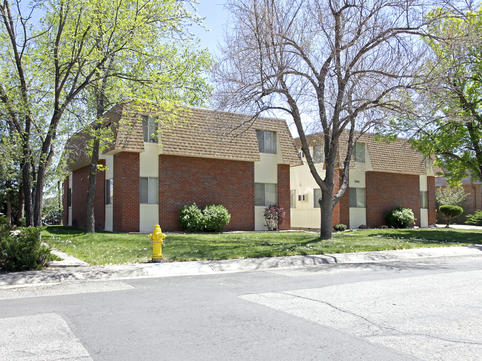 5542 Newland Way in Arvada, CO - Building Photo