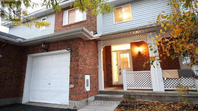 13 Grassy Plains Dr in Ottawa, ON - Building Photo - Building Photo