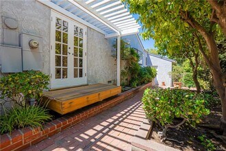 4020 Vía Picaposte in Palos Verdes Estates, CA - Building Photo - Building Photo