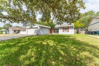 5010 Larch Ln in New Port Richey, FL - Building Photo - Building Photo