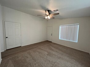 7595 E 45th St in Yuma, AZ - Building Photo - Building Photo