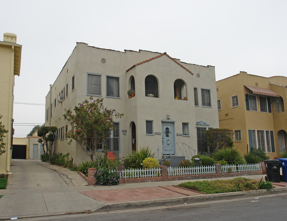 513 N Spaulding Ave in Los Angeles, CA - Building Photo