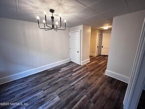 2561 Rosselle St in Jacksonville, FL - Building Photo - Building Photo