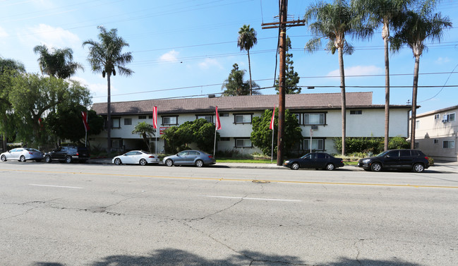 Sun Rose Villa in Downey, CA - Foto de edificio - Building Photo