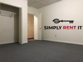 210 N Main St in Roland, IA - Building Photo - Building Photo