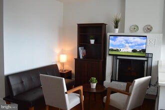 409 Constitution Ave NE-Unit -4 in Washington, DC - Building Photo - Building Photo