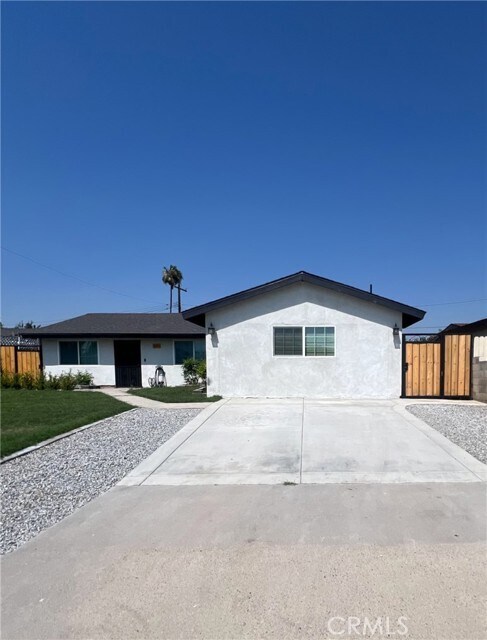 3741 Windsong St in Corona, CA - Building Photo