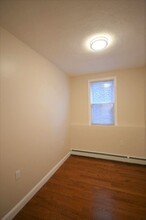 349 Sumner St, Unit 1 in Boston, MA - Foto de edificio - Building Photo