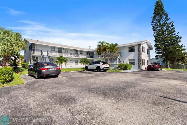 property at 1127 S Federal Hwy