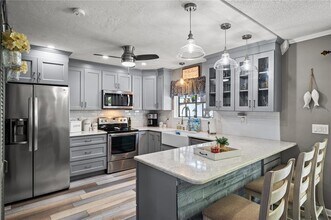 4001 S Beneva Rd in Sarasota, FL - Building Photo - Building Photo