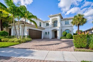 131 Carmela Ct in Jupiter, FL - Building Photo